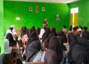 Bangun Karakter Siswa, Babinsa Lemahsugih Isi MPLS di MTs PUI Borogojol