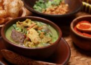 Empal Gentong, Kuliner Legendaris Cirebon yang Tak Pernah Lekang