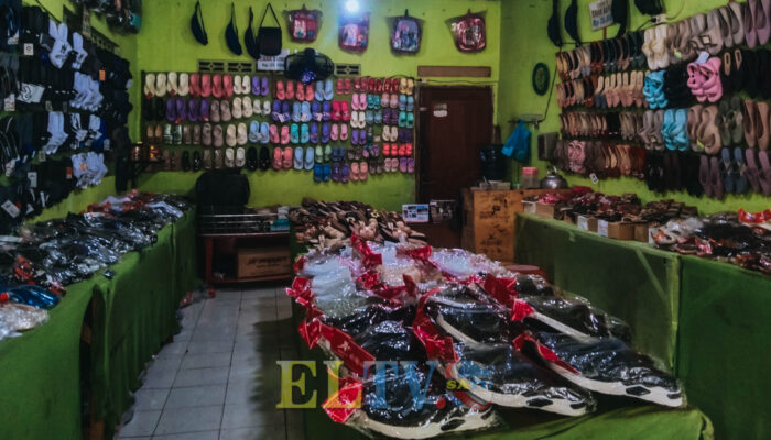 Yuk Belanja Sandal di Do’ae Emak Bapak Harga Bersahabat