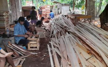 UMKM Peti Kayu di Belawa Bertahan 18 Tahun Tanpa Bantuan Pemerintah