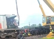 Perlintasan Tanpa Palang Makan Korban, Truk Air Dihantam KA Menoreh di Gebang