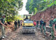 Dari Jalan Setapak Jadi Jalan 3 Meter, Satgas TMMD Kodim 0617/Majalengka Lakukan Pemadatan Jalan