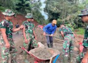 Kemanunggalan TNI dan Rakyat Terwujud, Satgas TMMD Kodim 0617/Majalengka Bersama Warga Bangun Solokan