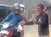 Diguyur Hujan, KBPA Kesultanan Cirebon Tetap Bagikan Ratusan Takjil di Jalur Cirebon–Kuningan