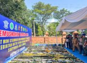 Polresta Cirebon Musnahkan Ribuan Botol Miras dan Knalpot Brong Jelang Operasi Ketupat Lodaya 2026