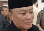 Bupati Dian Rachmat Yanuar Pilih Bergurau Soal Isu iPhone, Publik Tunggu Penjelasan Resmi Pemkab Kuningan