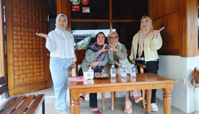 Bakso Aci Ambu Bayuning, Sensasi Kuah Hangat di Tengah Sejuknya Perbukitan Kuningan