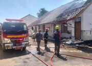 Ruang Kelas Madrasah di Cigasong Majalengka Terbakar, Koramil 1701 Bergerak Cepat Bantu Penanganan