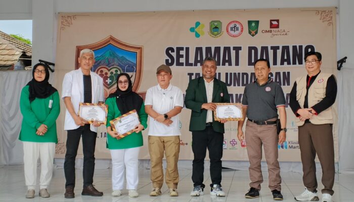 11 Dokter Spesialis “Turun Gunung” Layani Perbatasan, IDI Kuningan Gebrak Cibingbin Lewat “Mengabdi untuk Negeri”