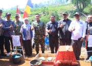 Jembatan Garuda di Desa Pasirayu Mulai Dibangun, Bupati dan Dandim Majalengka Tegaskan Negara Hadir untuk Rakyat