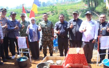 Jembatan Garuda di Desa Pasirayu Mulai Dibangun, Bupati dan Dandim Majalengka Tegaskan Negara Hadir untuk Rakyat