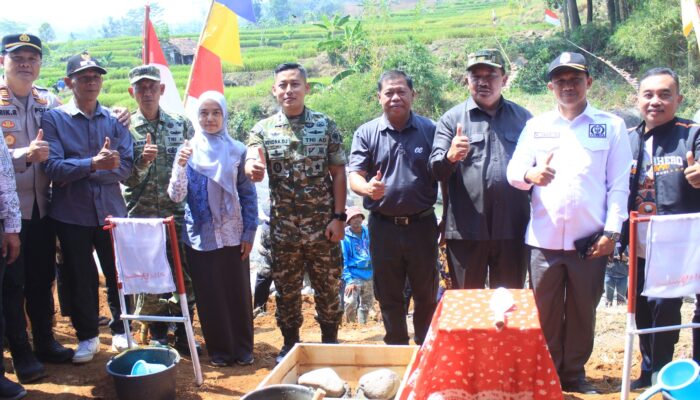 Jembatan Garuda di Desa Pasirayu Mulai Dibangun, Bupati dan Dandim Majalengka Tegaskan Negara Hadir untuk Rakyat