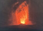 Abu Vulkanik Anak Krakatau Meluas, Lampung hingga Sebagian Jakarta Terdampak