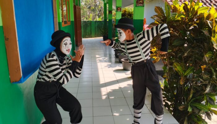 Pantomim Jadi Branding Pesona SDN 1 Cilaja, Dua Siswa Bersaudara Sabet Juara