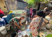 Kemarau Bikin Warga Sukajaya Majalengka Bikin Cemas, Pasokan Air Bersih Tiba-Tiba Datang Dikawal TNI