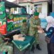 Ada ‘Jum’at Berkah’ TNI di Sukahaji Majalengka, Puluhan Warga Antusias Cek Tensi hingga Gula Darah