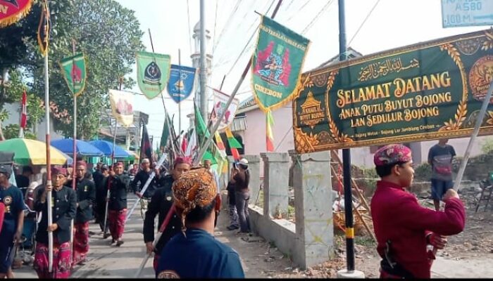 Tradisi Tahunan, Warga Padati Khaul Buyut Bojong di Kabupaten Cirebon